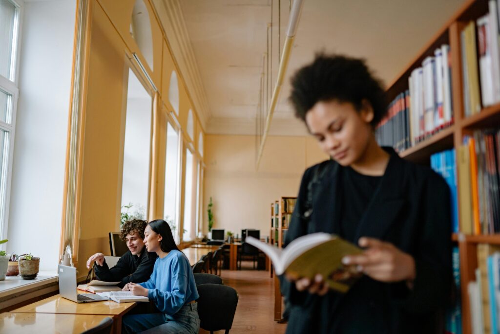 How to Apply to UK Universities if You Are Not in School
